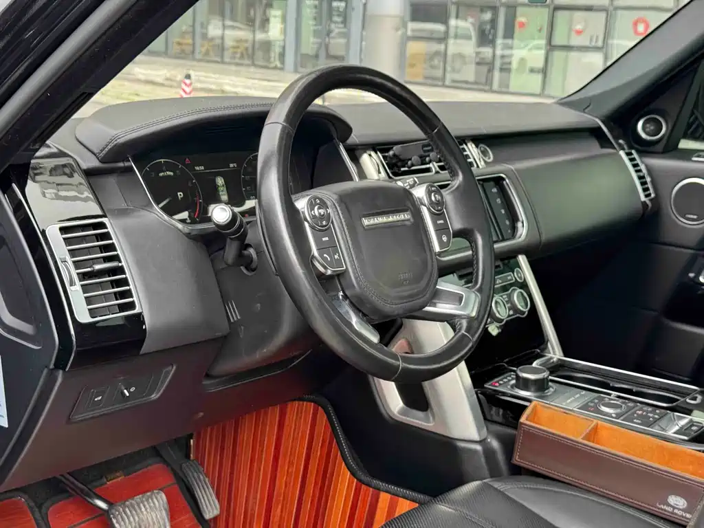 Land Rover Range Rover — миниатюра 7