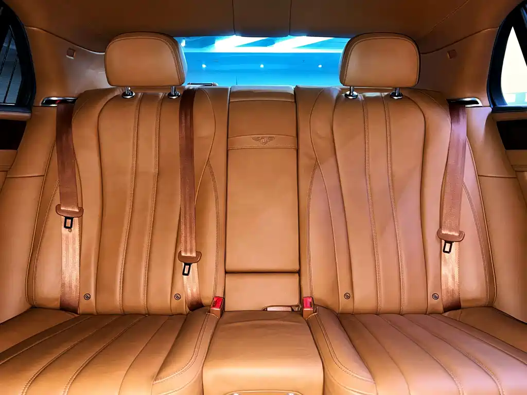 Bentley Flying Spur — миниатюра 8