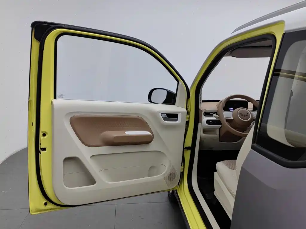 Wuling MINIEV — миниатюра 8