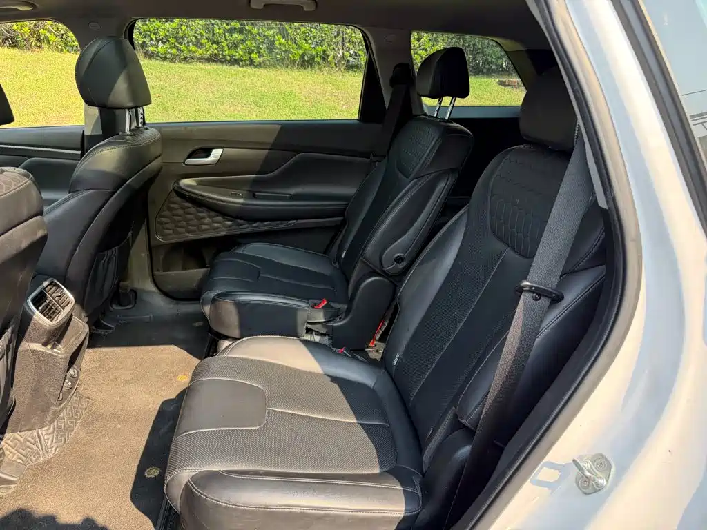 Hyundai Santa Fe — миниатюра 12