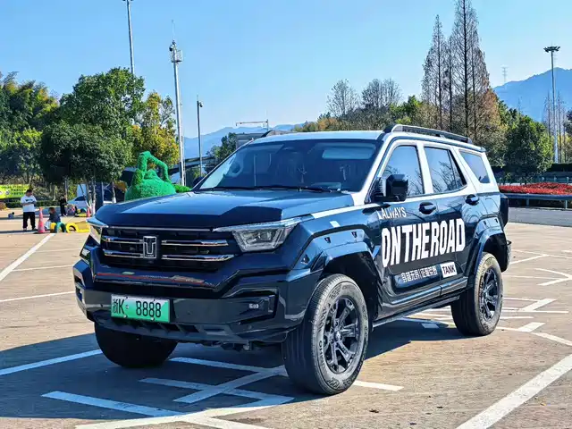 TANK TANK 400 NEW ENERGY 2025