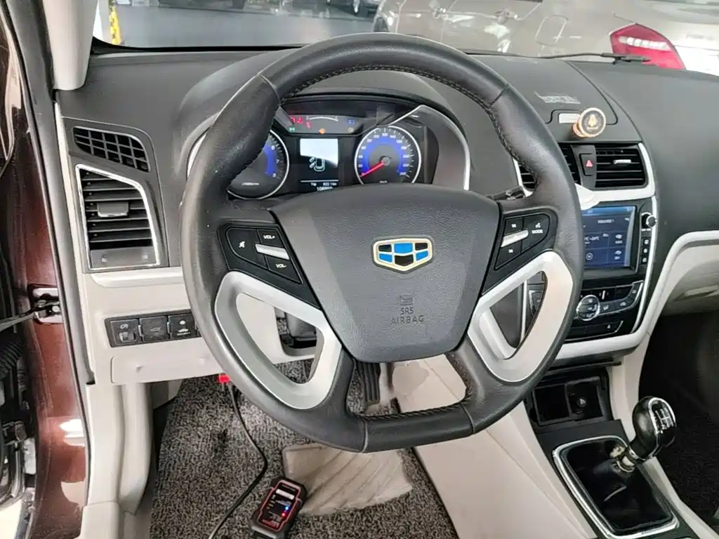 Geely Emgrand — миниатюра 11