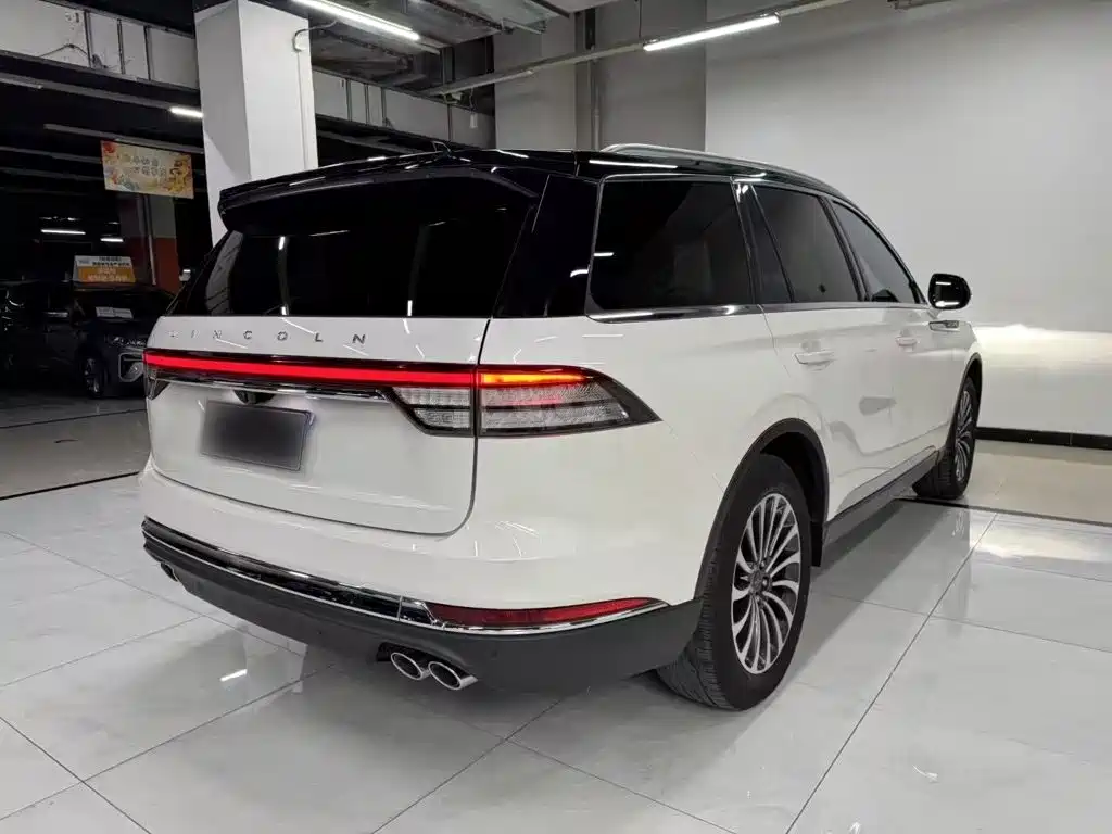 Lincoln Aviator — миниатюра 7