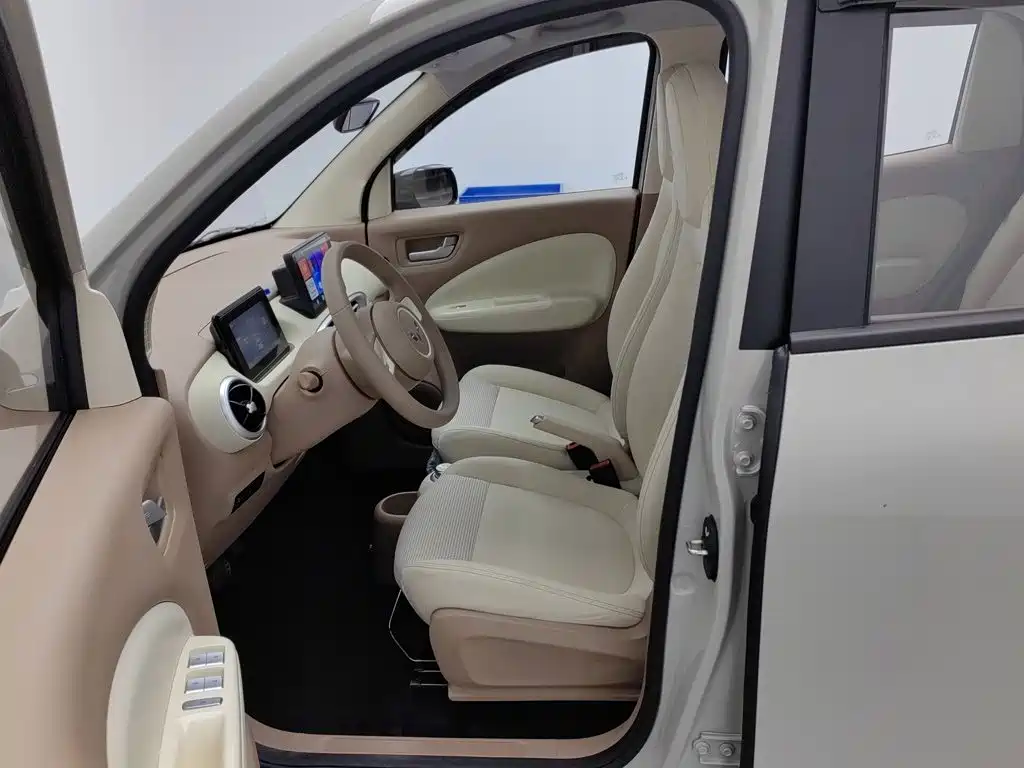 Wuling MINIEV — миниатюра 10