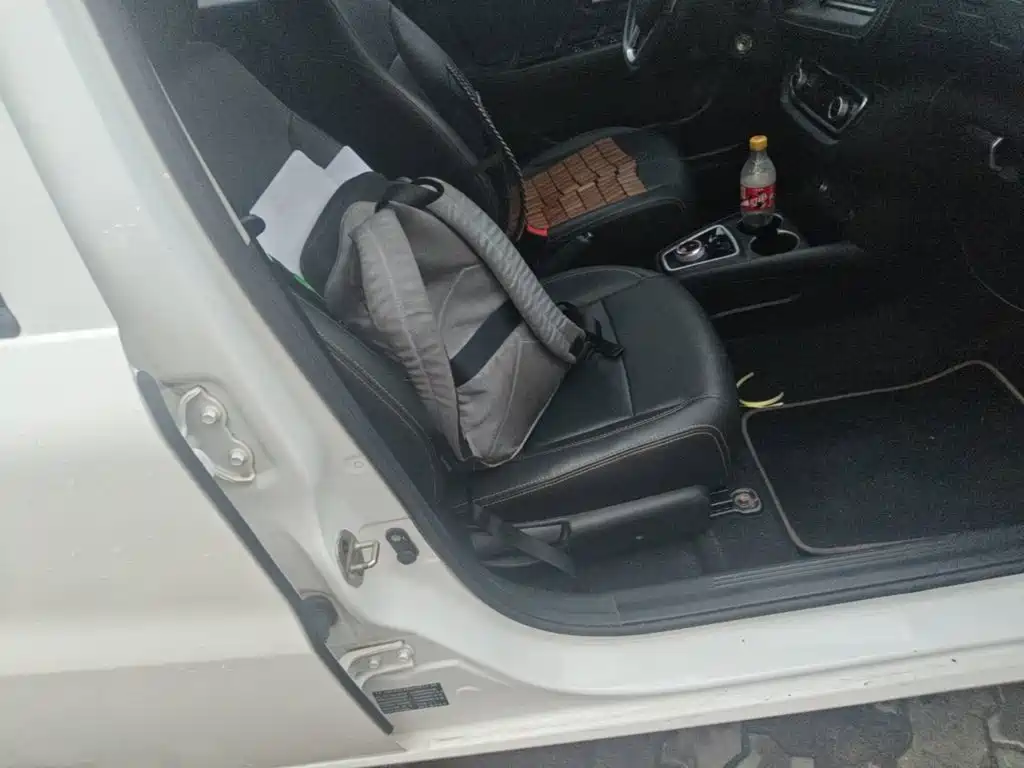 JAC JAC iEV6E — миниатюра 25