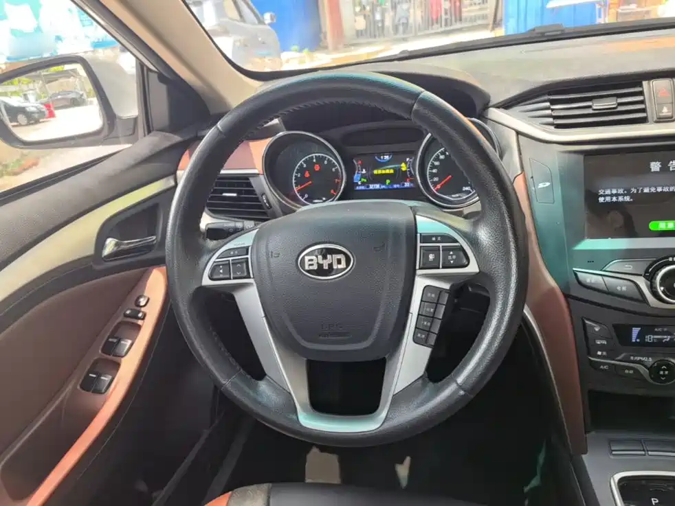 BYD G5 — миниатюра 11