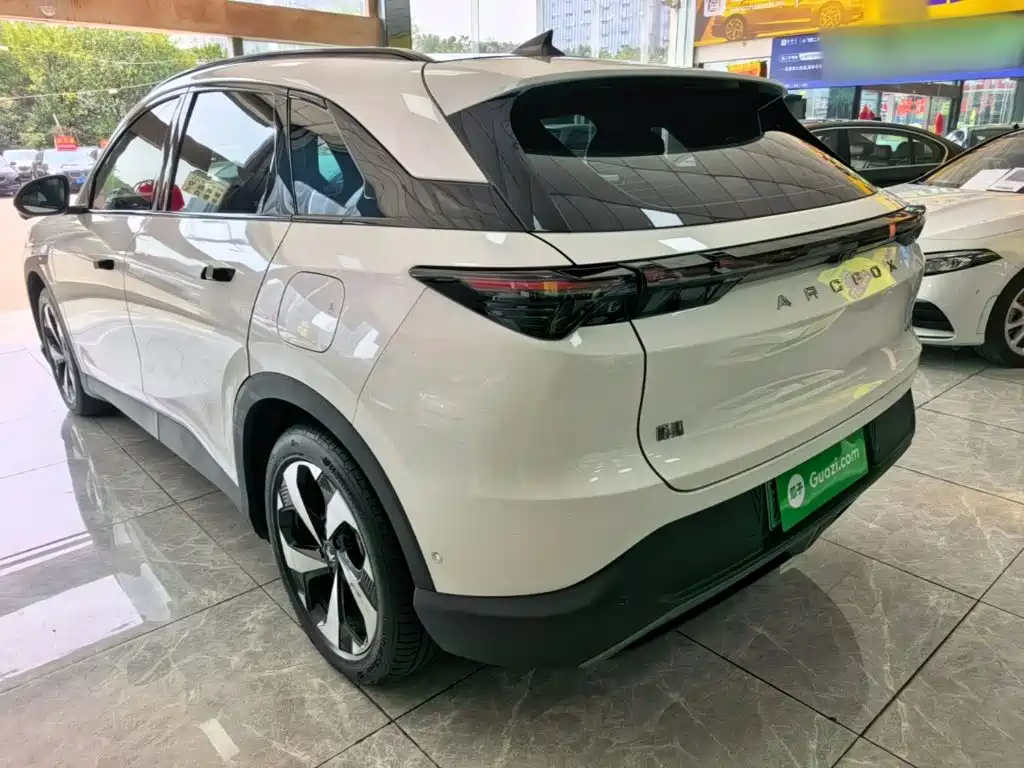 ARCFOX Alpha T5 — миниатюра 5