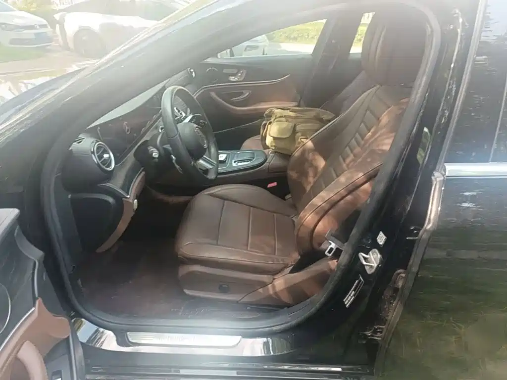 Mercedes-Benz E-Class — миниатюра 15