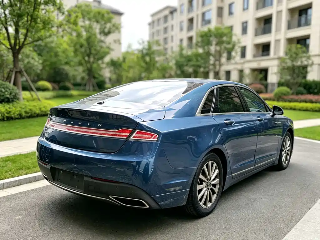 Lincoln MKZ — миниатюра 7