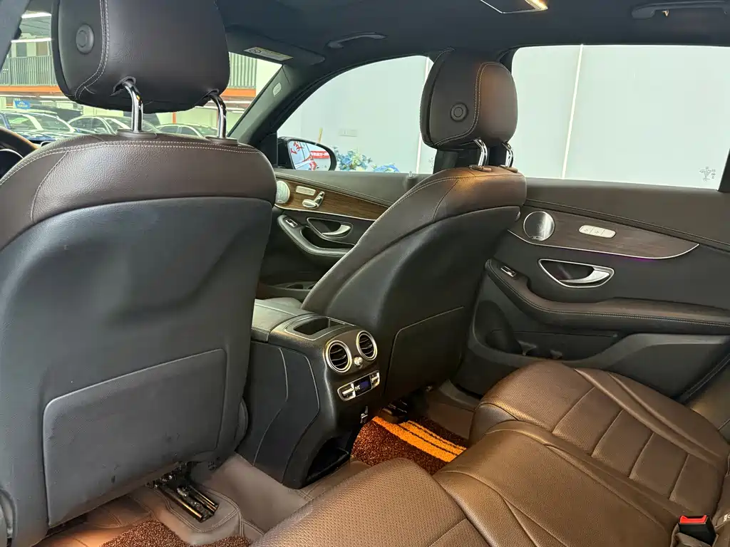 Mercedes-Benz GLC — миниатюра 12