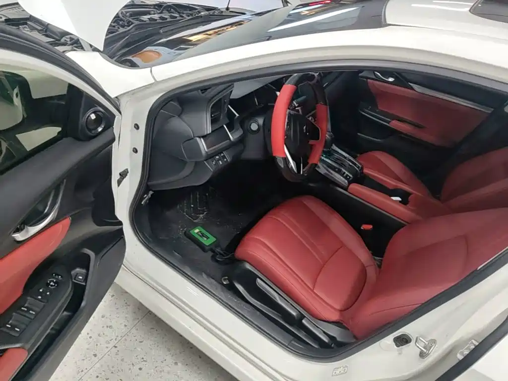 Honda Civic — миниатюра 16