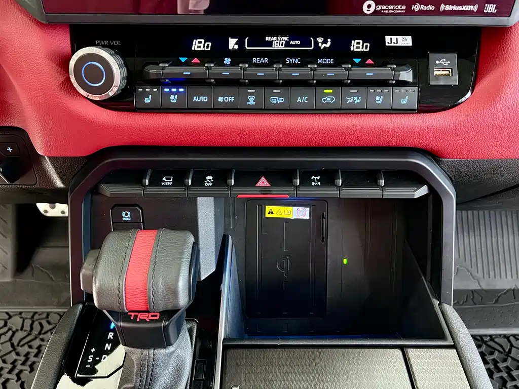 Toyota Sequoia — миниатюра 19