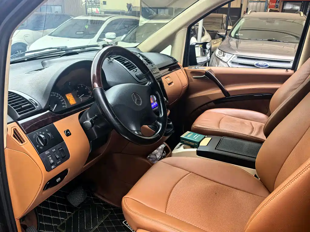 Mercedes-Benz Vito — миниатюра 11