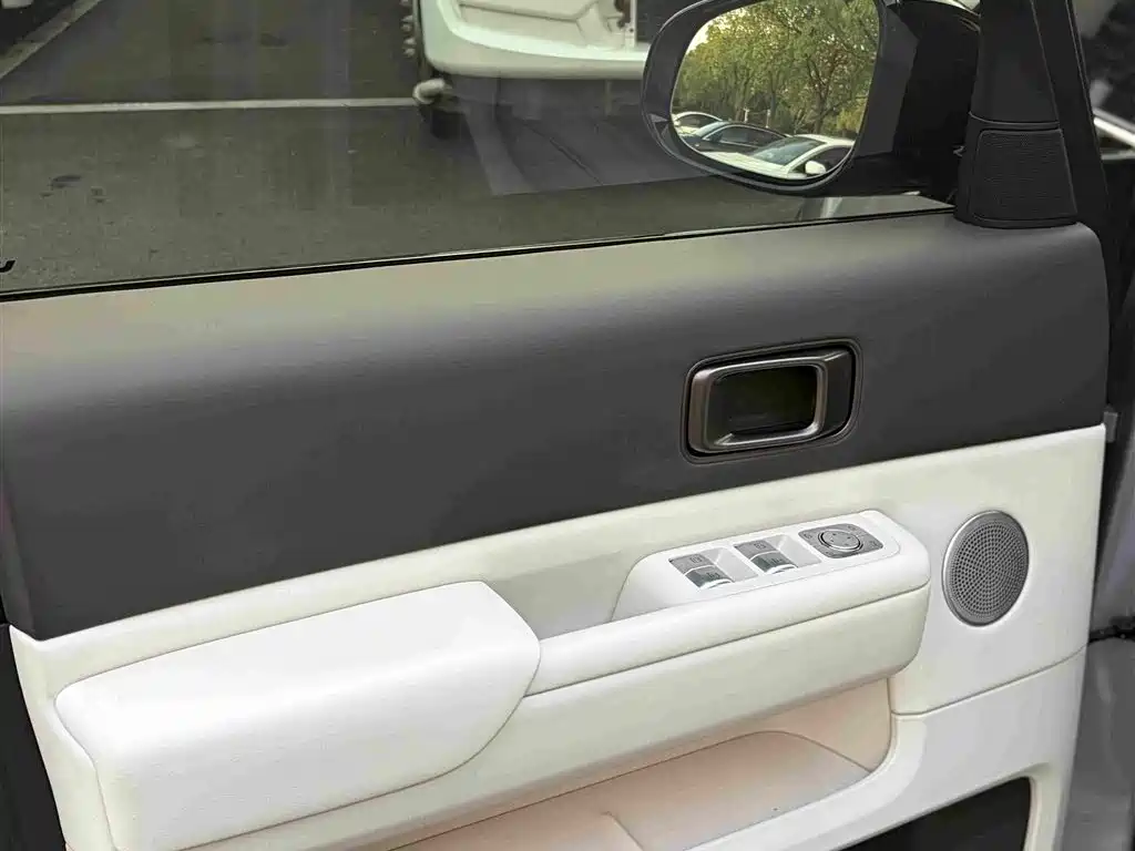 Li Auto Li MEGA — миниатюра 13