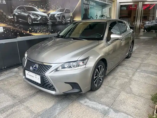 lexus ct