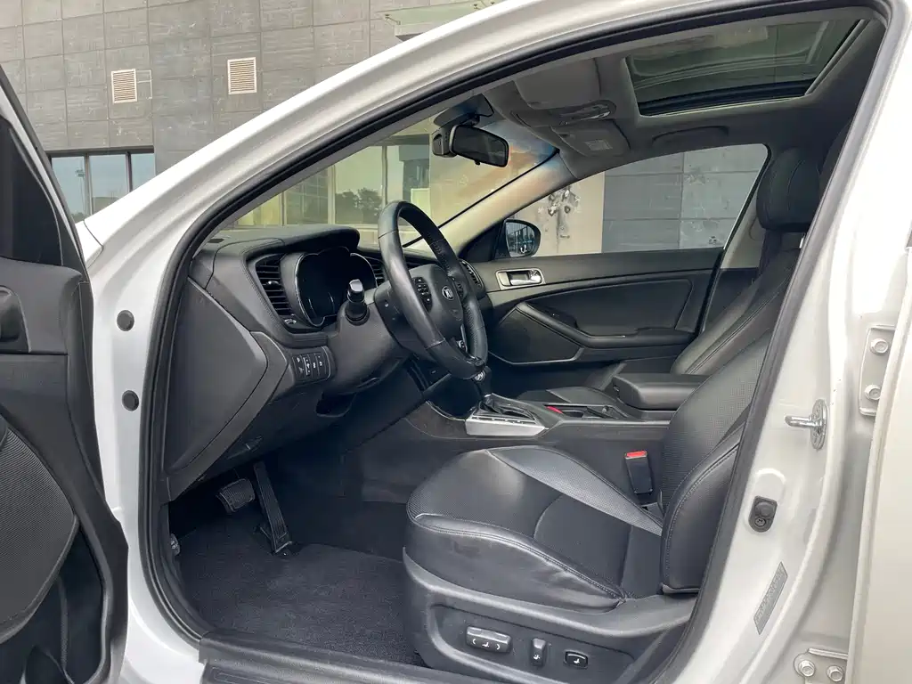 Kia K5 — миниатюра 6