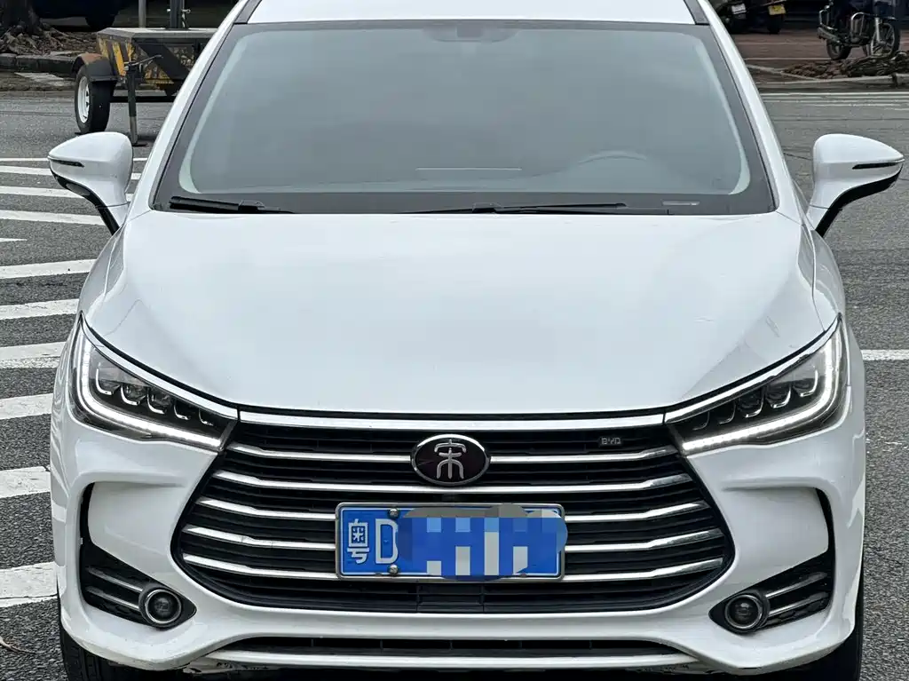 BYD MAX — миниатюра 2
