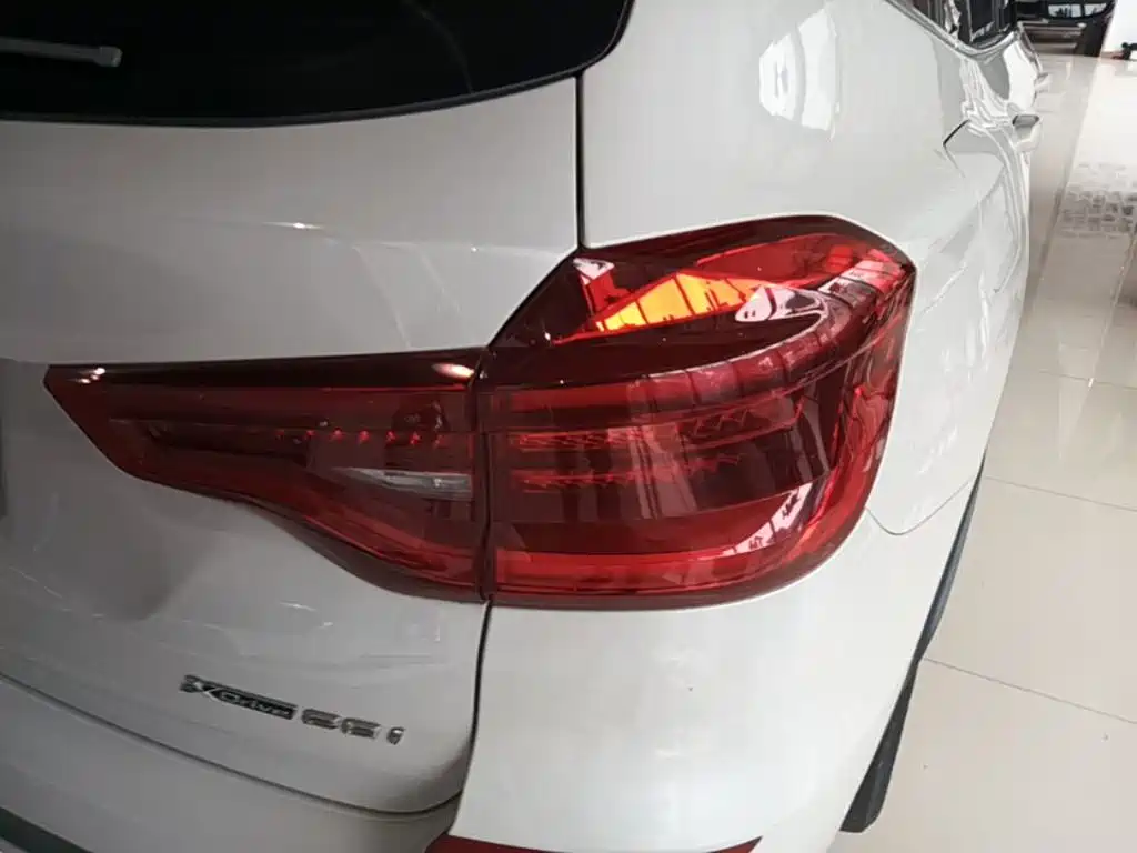 BMW X3 — миниатюра 8