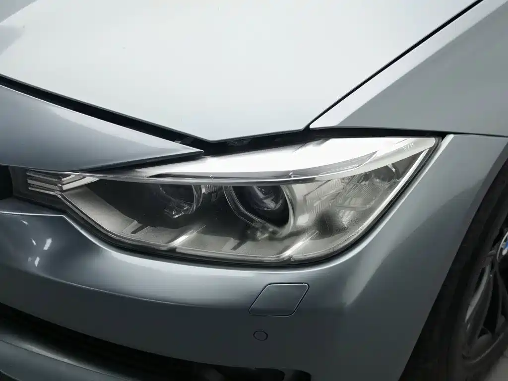 BMW 3 Series — миниатюра 7