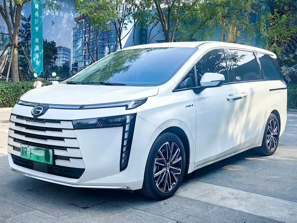 GAC Motor Trumpchi E8 PHEV — миниатюра 2