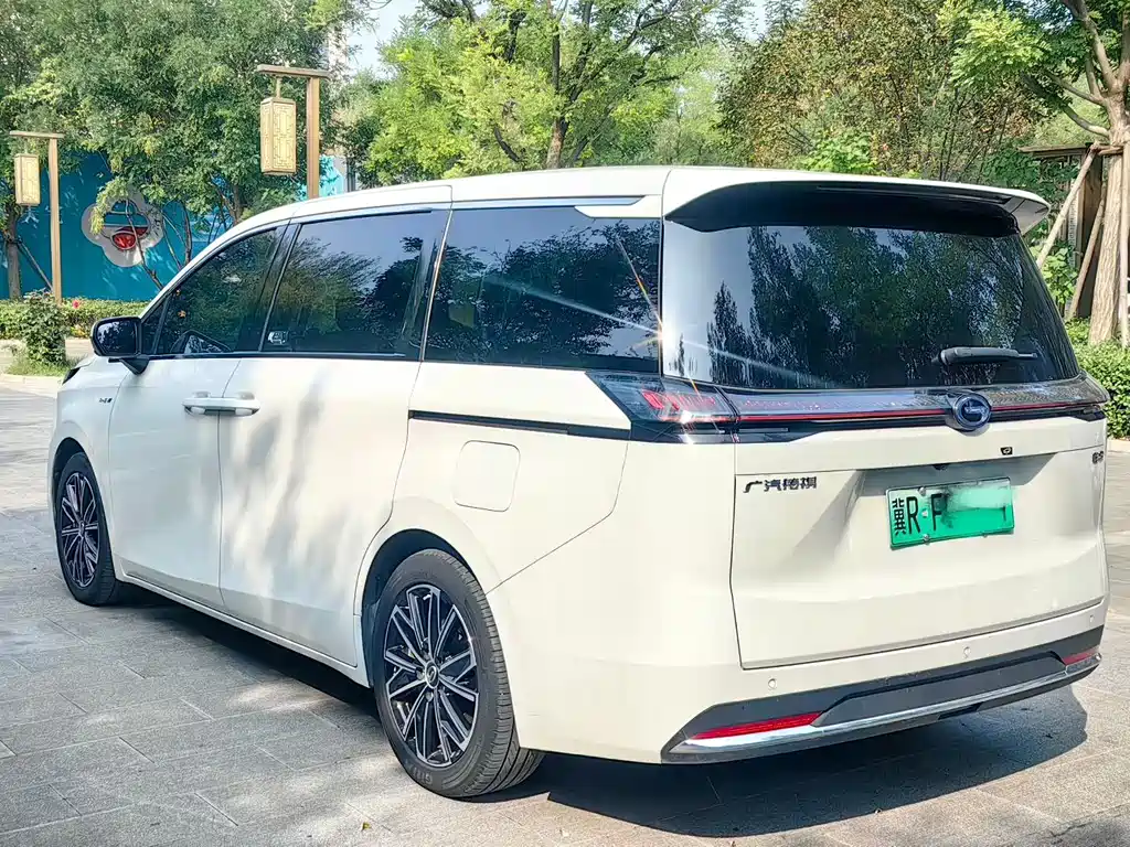 GAC Motor Trumpchi E8 PHEV — миниатюра 5