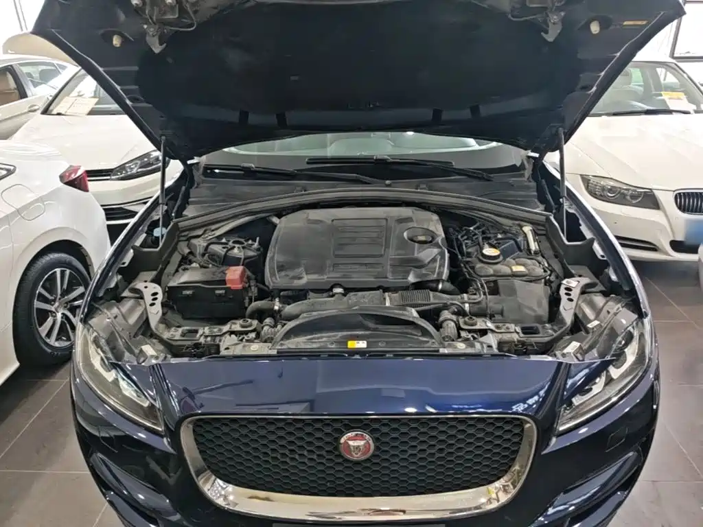 Jaguar F-PACE — миниатюра 20