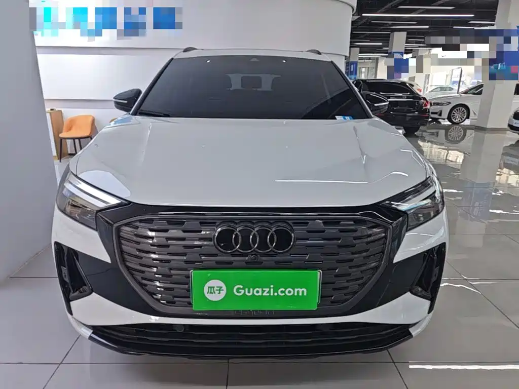 Audi Q4 e-tron — миниатюра 3