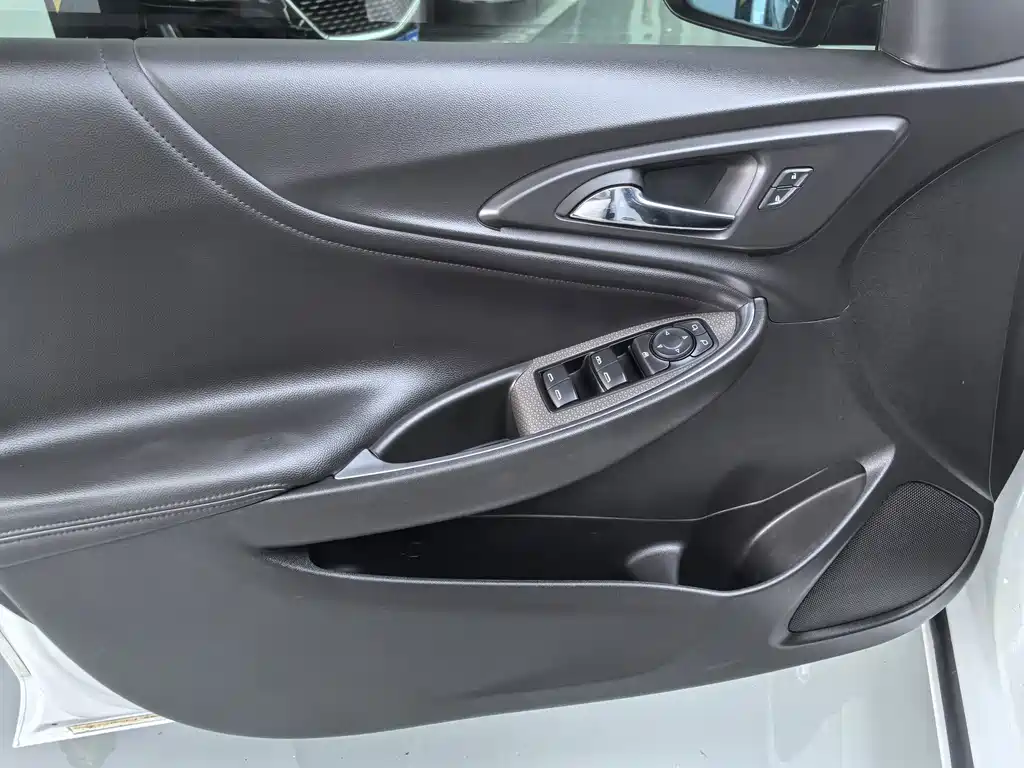 Chevrolet Malibu XL — миниатюра 5