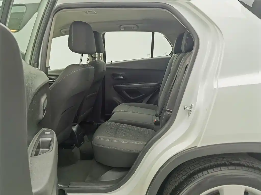 Chevrolet Trax — миниатюра 15