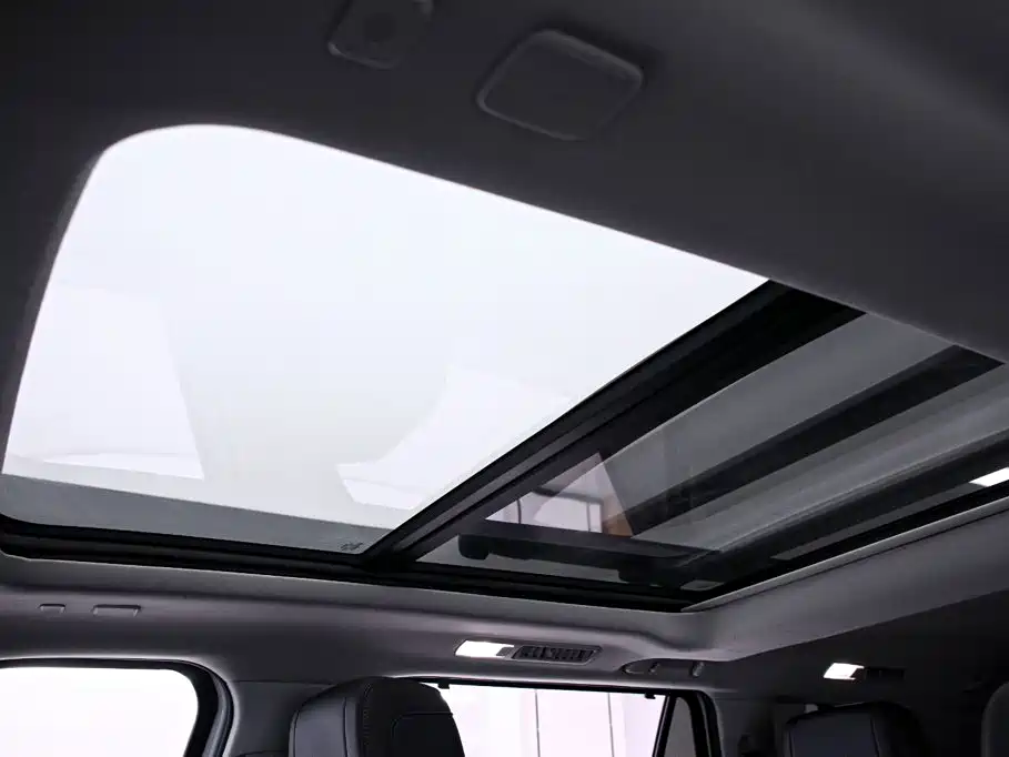 Toyota Sequoia — миниатюра 12