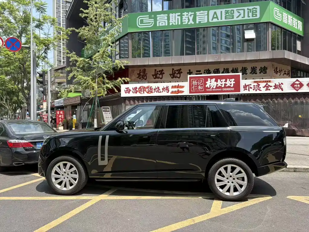 Land Rover Range Rover — миниатюра 2