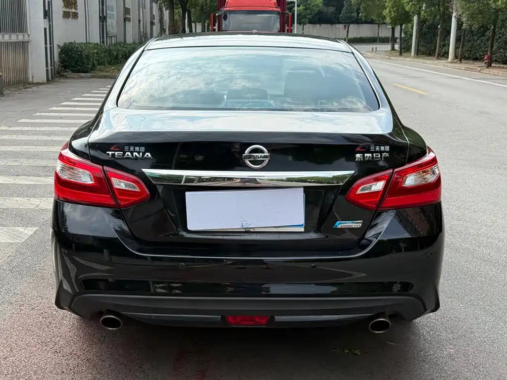 Nissan Teana — миниатюра 5