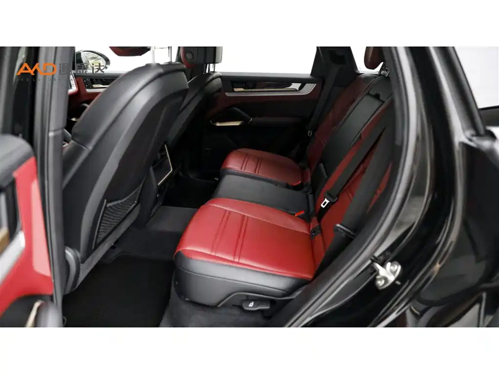 Porsche Cayenne — миниатюра 7