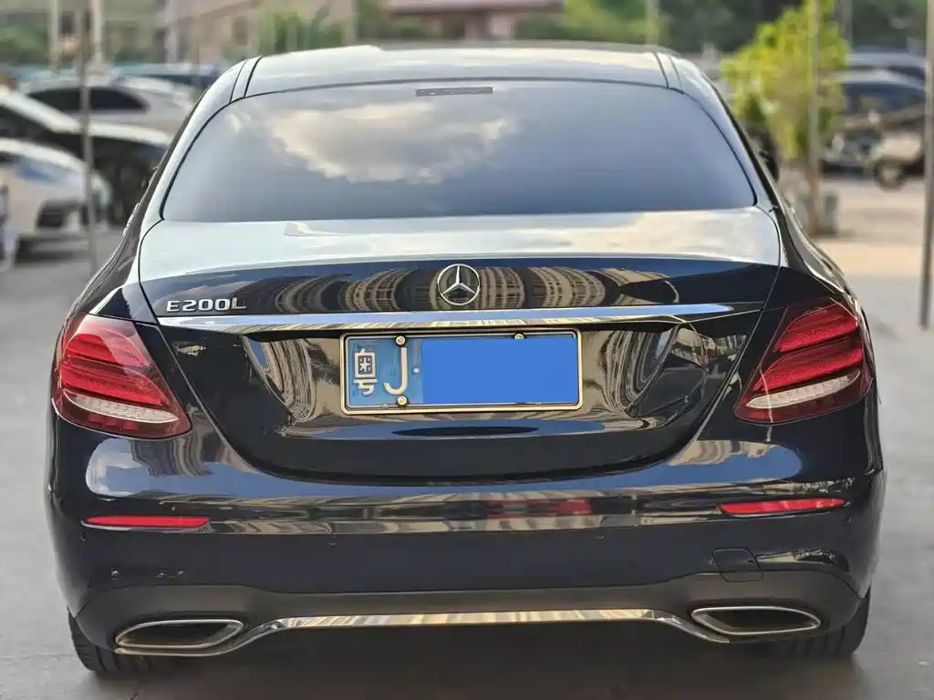 Mercedes-Benz E-Class E 2016 E 200 L Sport