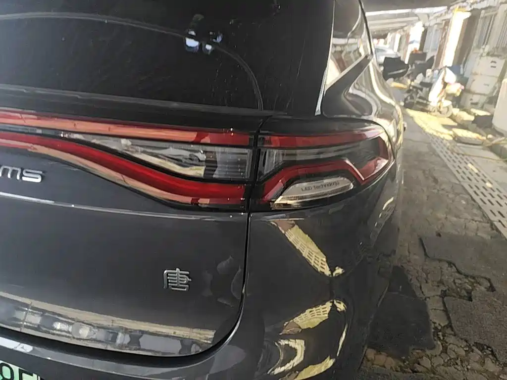 BYD Tang New Energy — миниатюра 8