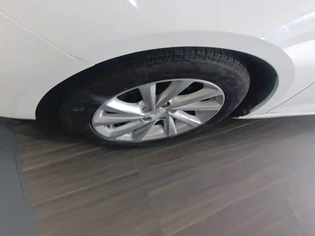 Buick Verano — миниатюра 23