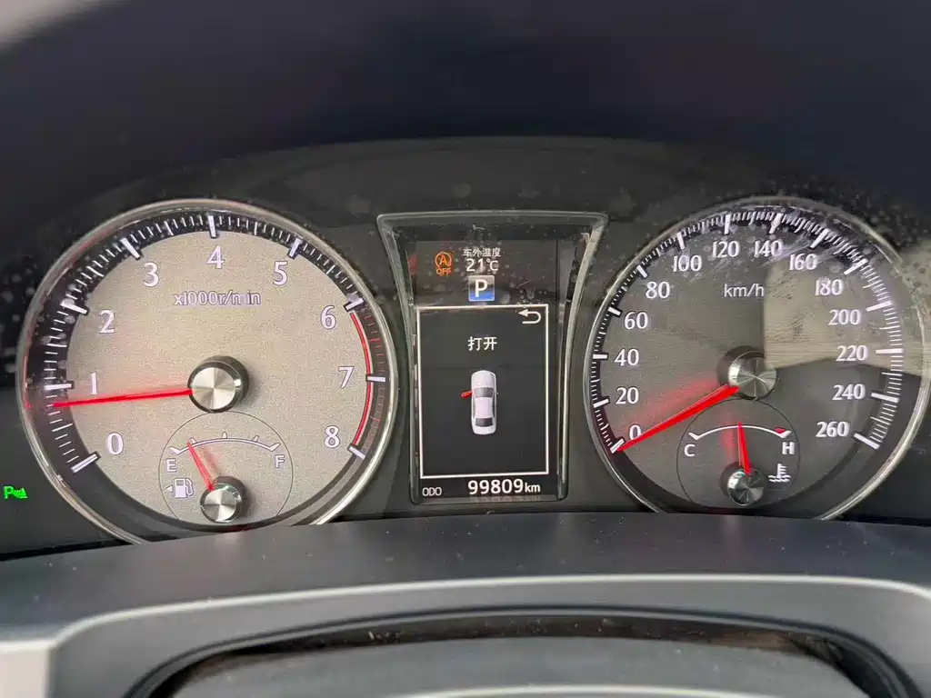 Toyota Crown — миниатюра 10