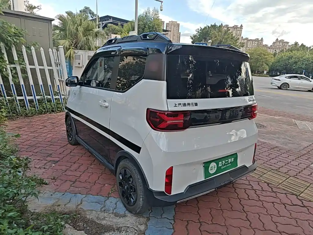 Wuling MINIEV — миниатюра 5