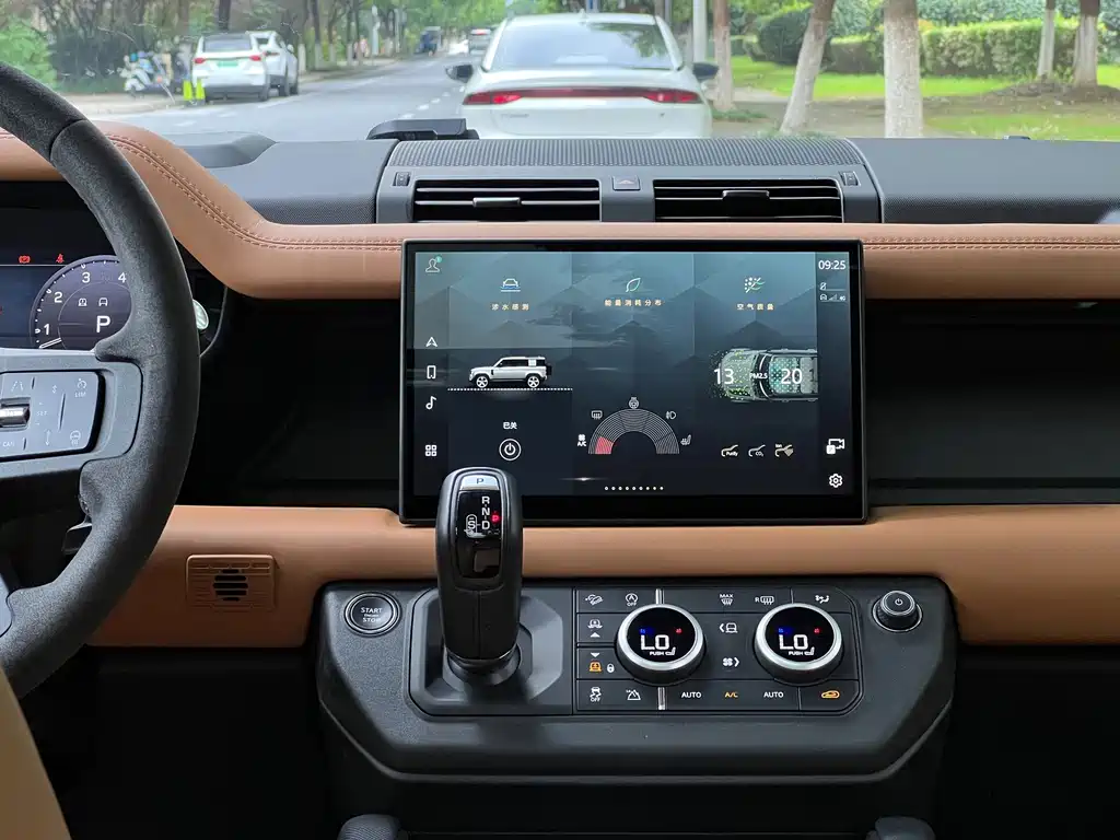 Land Rover Defender — миниатюра 16