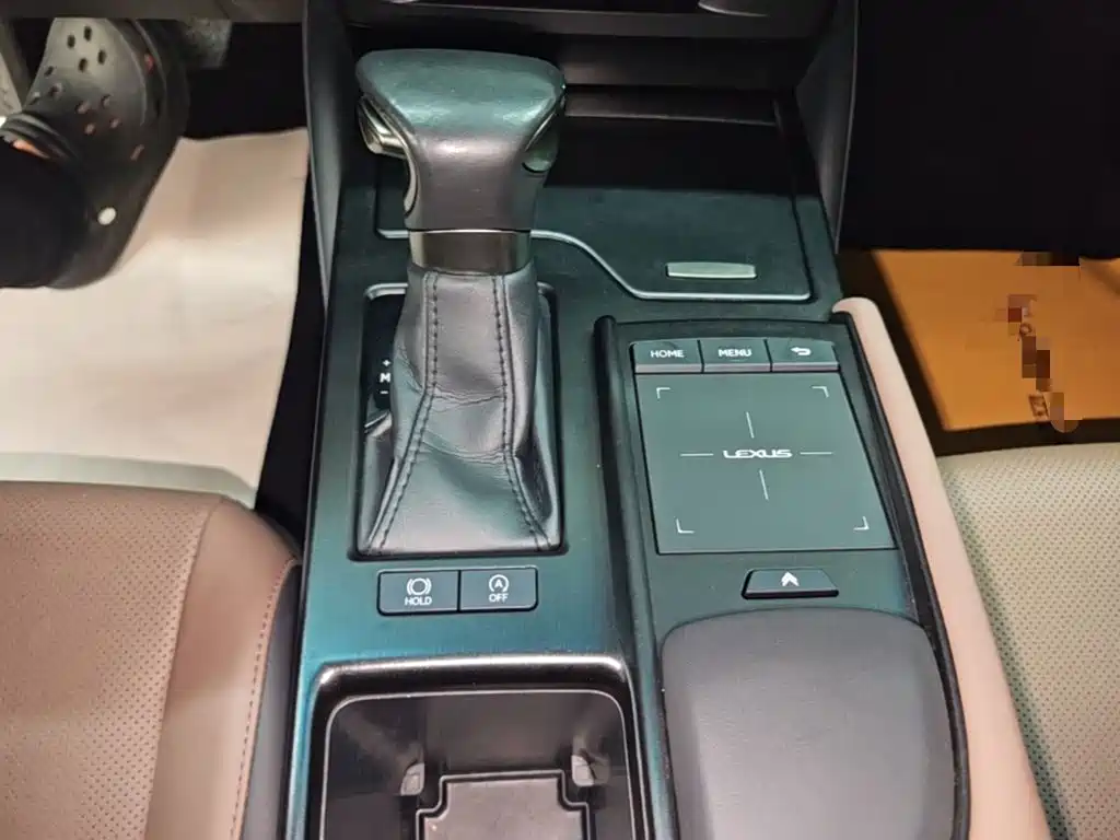 Lexus ES — миниатюра 14