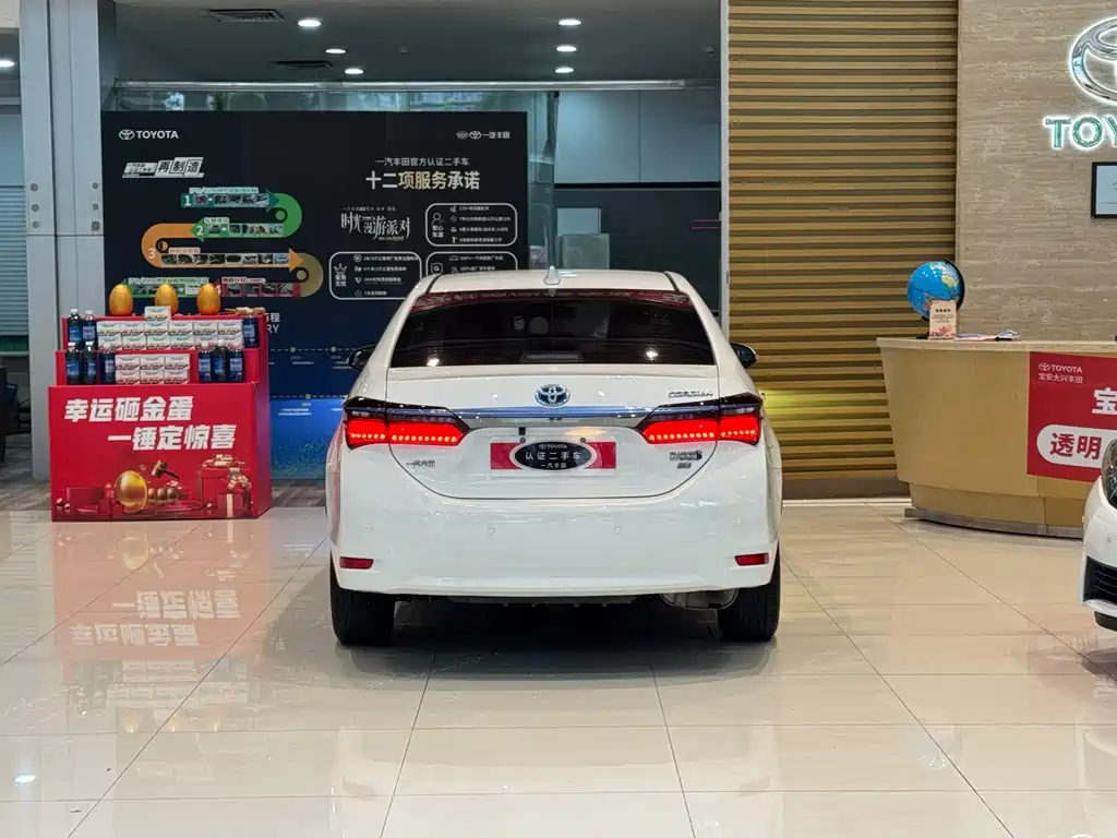 Toyota Corolla Hybrid — миниатюра 4