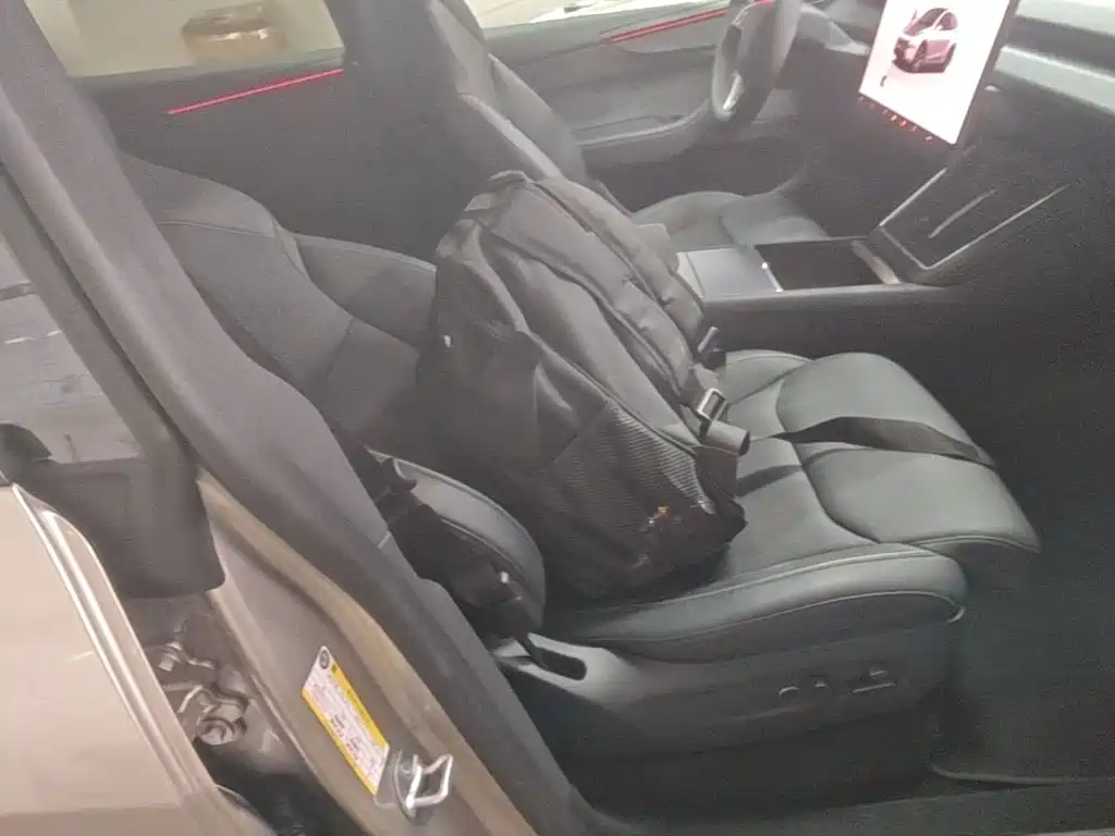 Tesla Model Y L — миниатюра 25