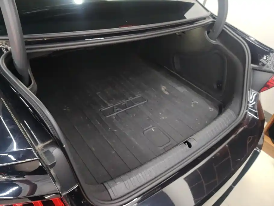 Audi A7L — миниатюра 4