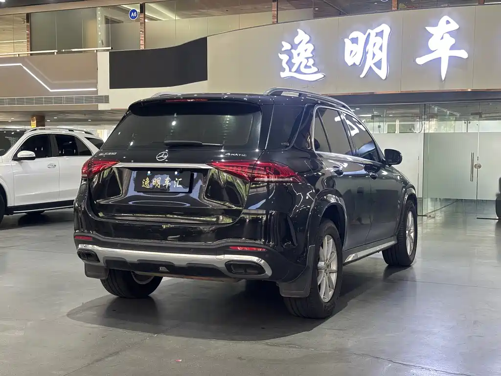 Mercedes-Benz GLE (Import) — миниатюра 12