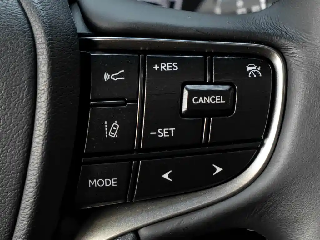 Lexus ES — миниатюра 18