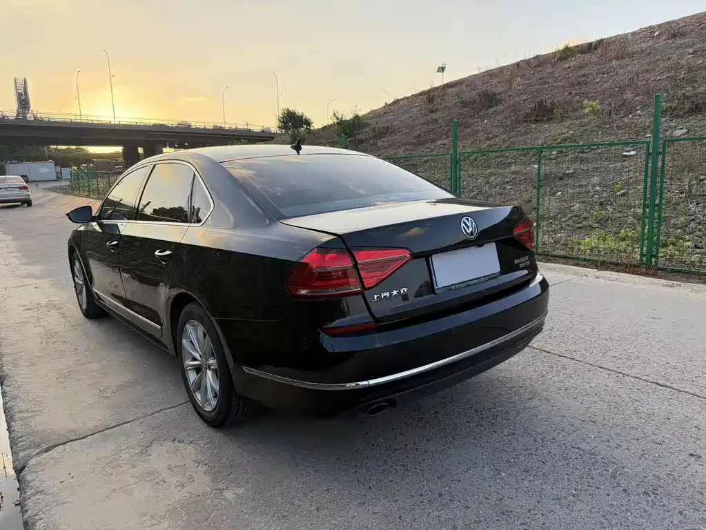Volkswagen Passat — миниатюра 12