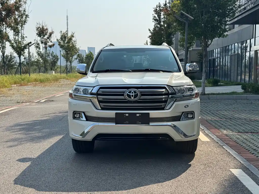 Toyota Land Cruiser — миниатюра 2