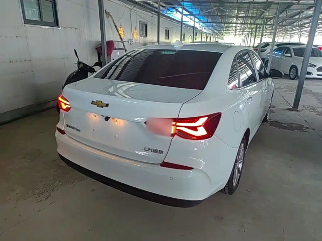 Chevrolet Monza — миниатюра 7