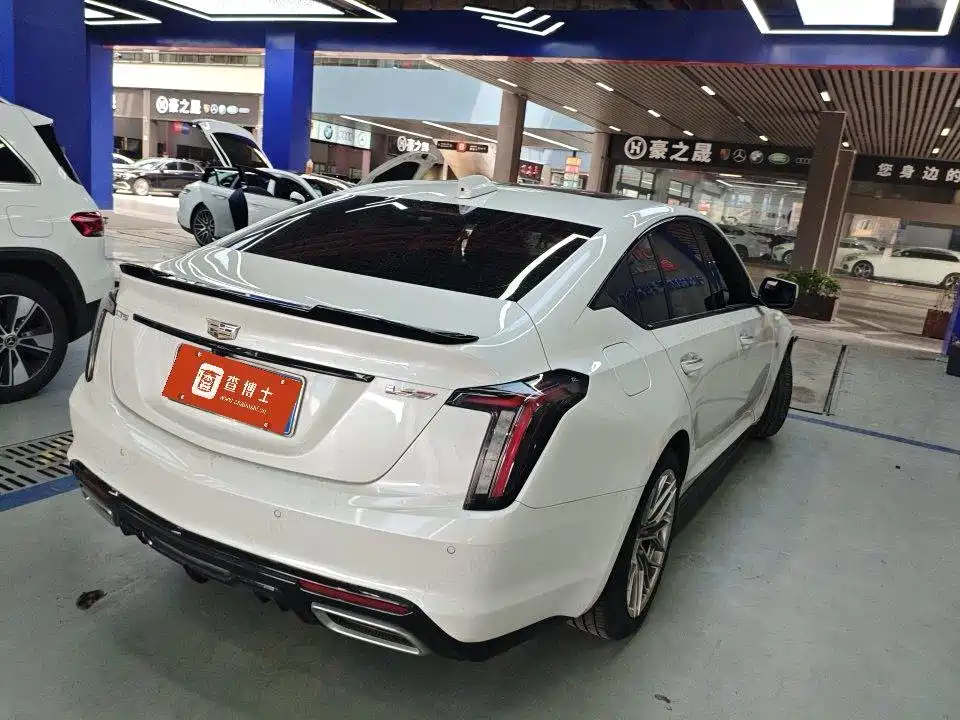 Cadillac CT5 — миниатюра 4
