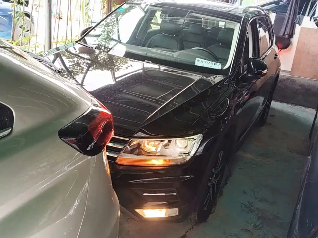 Volkswagen Tiguan L — миниатюра 2
